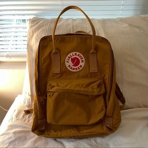Yellow Fjällräven Kånken Backpack/Bookbag